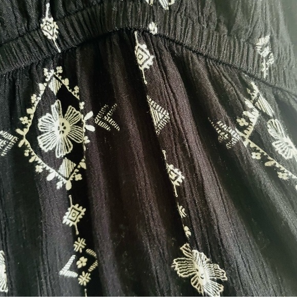 Woman's floral black jumpsuit cinched waist size L wide leg summer bohemian chic - Picture 8 of 11